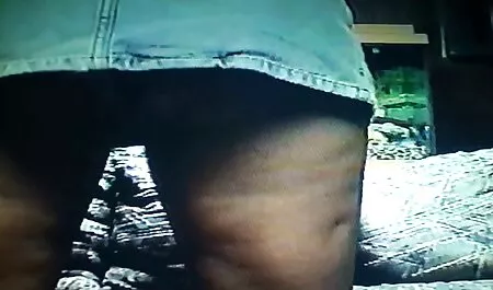 赤い髪と青いランジェリーのセックスを日焼けしたマッサージ師と若い女の子 エロ 動画 女性 の
