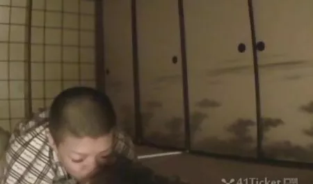 ぼ幅浴室に突き出すバイブレーターに彼女のお尻 女 エロ 無料