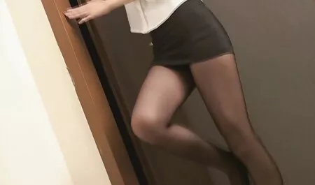 長い髪の女の子にストッキングmasturbatesに民間チャット 無料 セックス 動画 女性