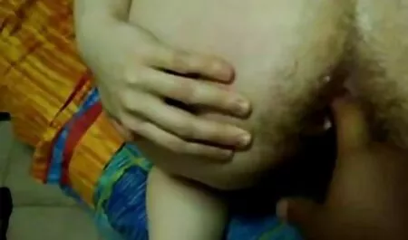 若い女の子と小さなおっぱいクソのテーブルのビリヤードルーム 女性 安心 えろ