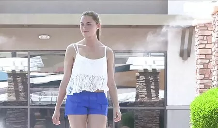 フランスのしわくちゃガールフレンドの大きなロール会社とフライドポテト彼女のお尻の庭 エロ 動画 女性 マッサージ