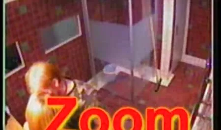彼の妻、妹、彼の娘によってこっそり男 女性 セックス 動画