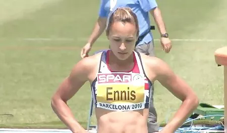 ウェイターは、顧客のメンバーを務めました 女性 向け 動画 エロ
