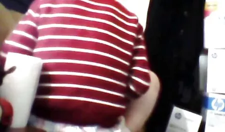 高級アパートで男に与えられた不規則な雌犬 女性 の セックス の 動画