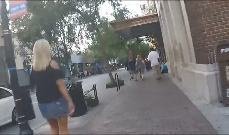 男はおもちゃでL.で短い髪でブルネットをファックし、癌で彼をタップします 動画 エロ 女性
