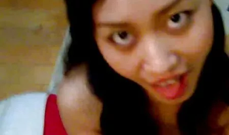 マッサージパーラーでレズビアンstroking エッチ 動画 女性 無料