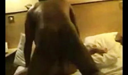 スキンヘッド白い赤毛のかわいこちゃんは、西洋わさびの彼女の吸収よりも強力な持ちます エロ ビデオ 女性