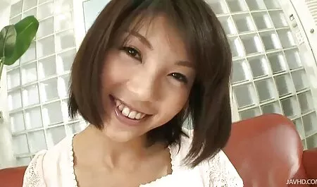 Slutty女の子strapon彼らの彼女に滑りやお尻 若い 女性 エロ 動画