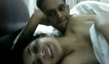 男は裏庭と寝室でラティーナの喉とおっぱいのクランチにbonerに乗る エロ 無料 動画 女