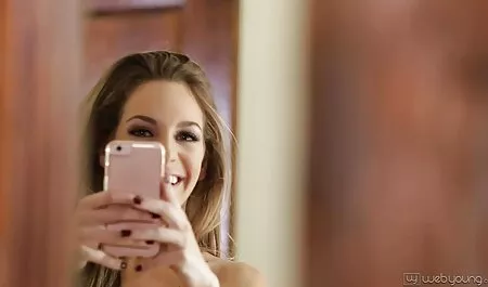 Slut着パンティーエロ乗って彼女の滑り作品に家具の愛好家に乗って 動画 女 h