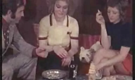 スレンダー金髪おっぱいながら着替え 女性 の アダルト 動画