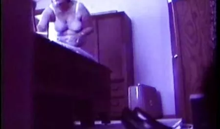 舐めてる脂肪ママ娘宣教師 女性 エロ 無料 動画