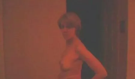 プールから家に大きな雄鶏を引っ張る 女 の ため の エッチ 動画
