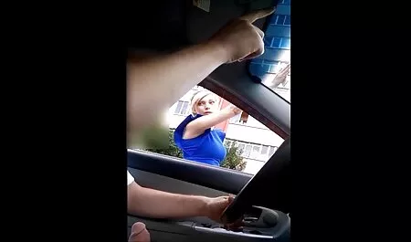 ロシアのレズビアンstrapon終了のために女の子のボトルのお尻 えろ 動画 女の子