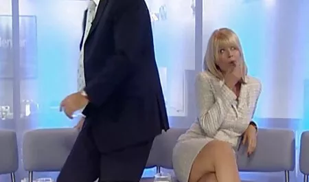 男fucksかわいこちゃんのお尻わんちゃんスタイルの後にフェラ セックス ビデオ 女性