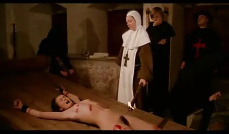 若い十代の楽しみとともに妹と彼女の 女性 の アダルト 動画
